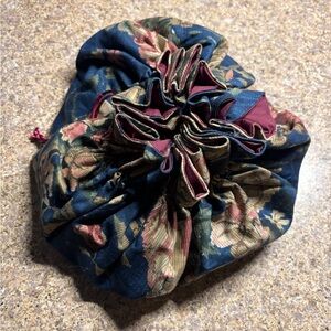 Vintage floral make up drawstring bag